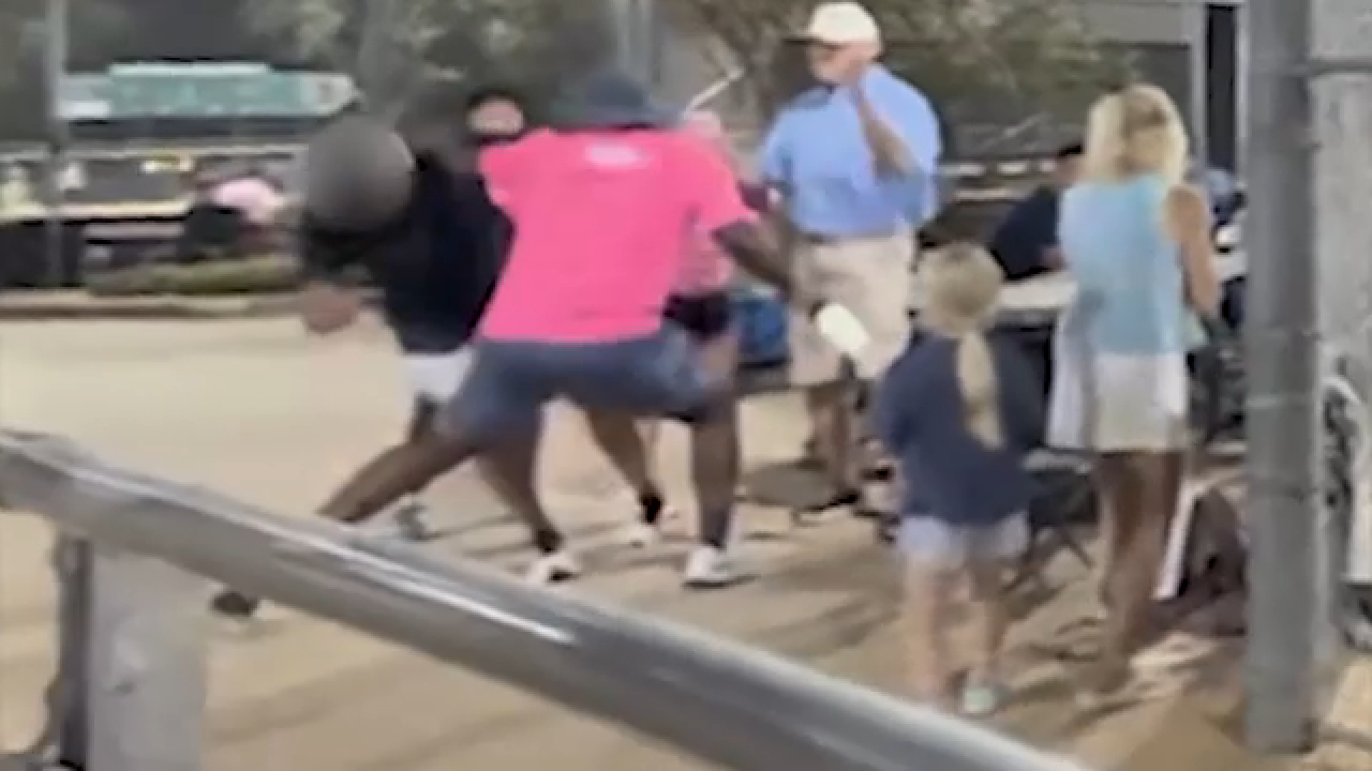 Parents Kiarious Hall Jazmine Hall arrested after melee at girl's softball game in Sugar Land, Texas, court records say
— WABC-TV Eyewitness News (ABC7 NY)