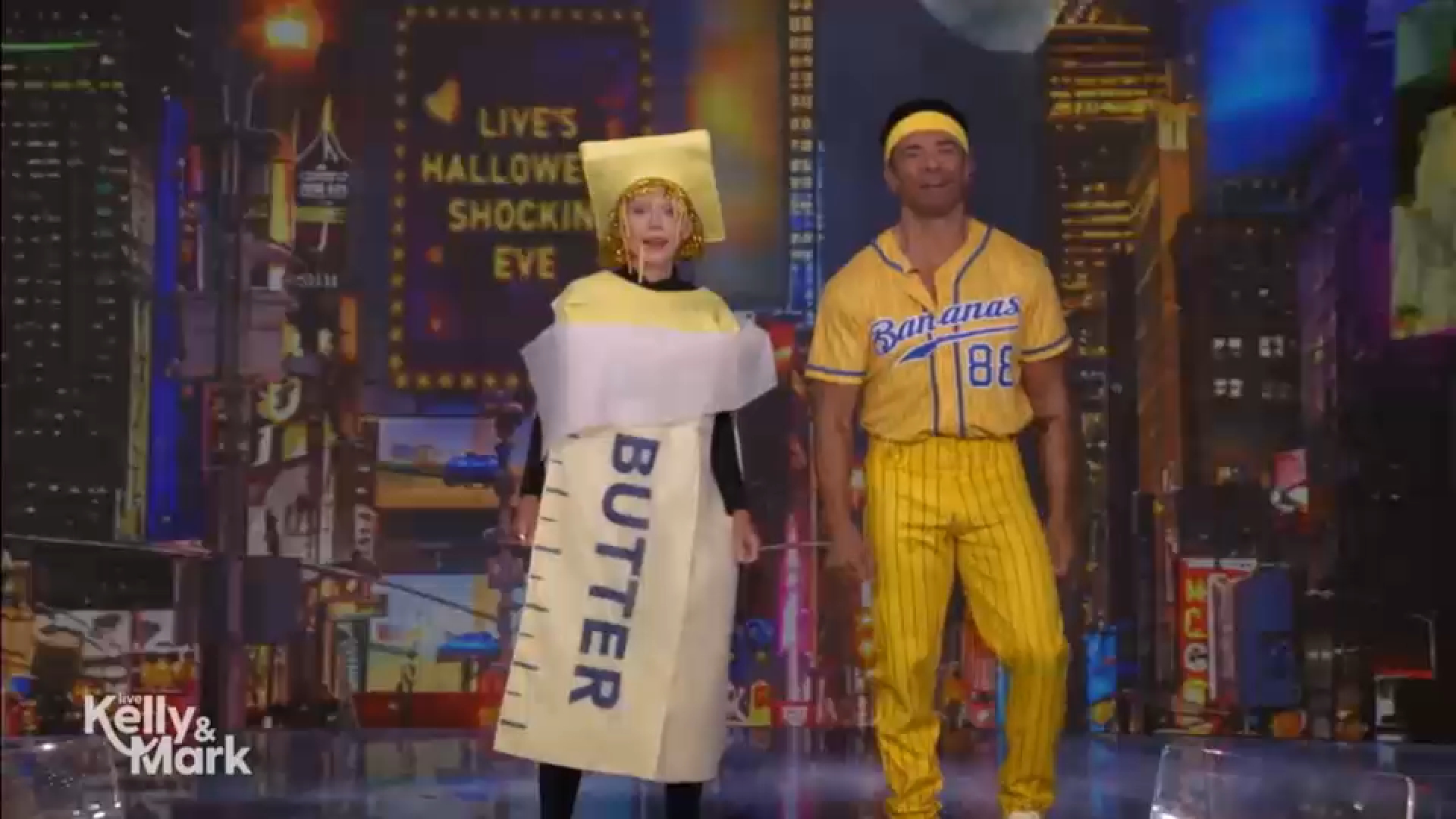 Kelly Ripa and Mark Consuelos transform into pop culture icons for annual Halloween show
— WABC-TV Eyewitness News (ABC7 NY)