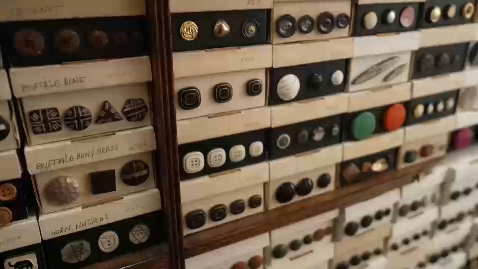 Tiny NYC storefront Lou Lou Buttons draws famous clientele
— WABC-TV Eyewitness News (ABC7 NY)